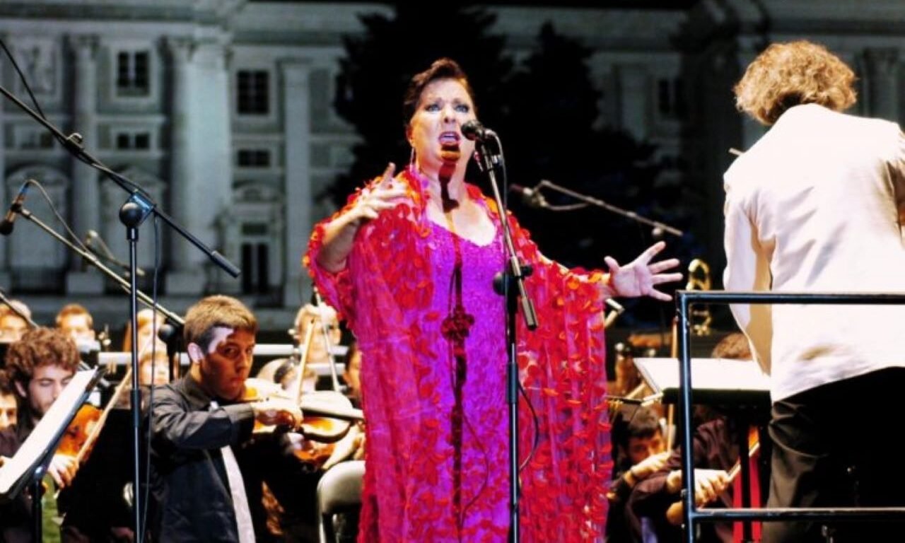 Carmen Linares, Premio Excelencia Grammy