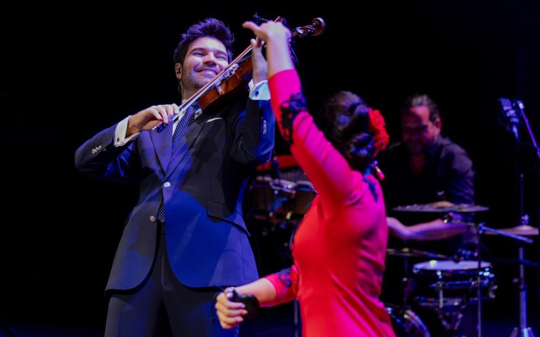 Paco Montalvo Shines in Málaga: Ten Years of “Alma del violín flamenco” and a Full House at Teatro Cervantes