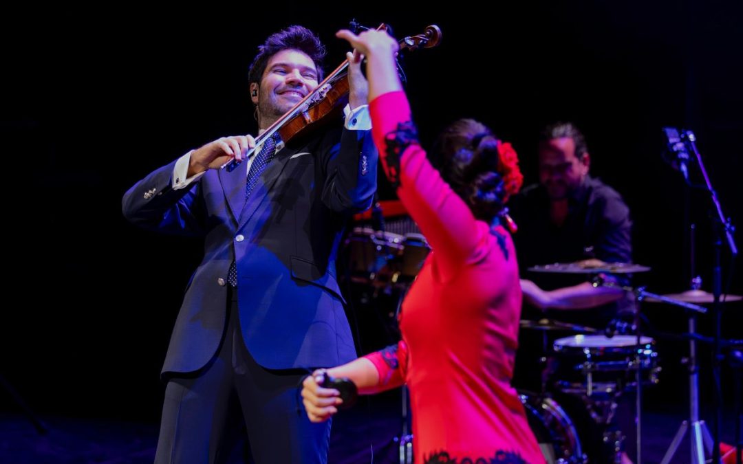Paco Montalvo Shines in Málaga: Ten Years of “Alma del violín flamenco” and a Full House at Teatro Cervantes